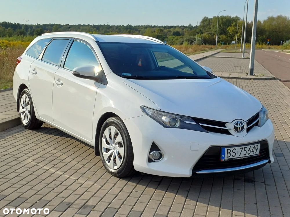 Toyota Auris 1.4 D-4D Comfort - 1