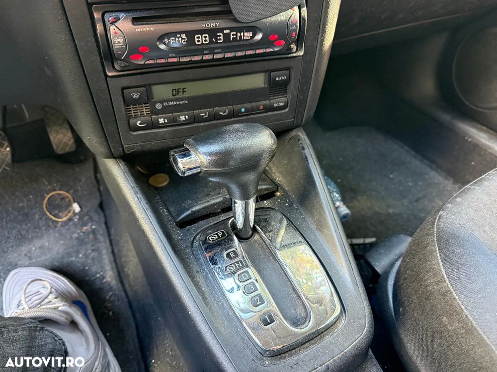 Volkswagen Golf Variant 2.0 Ocean Aut - 12