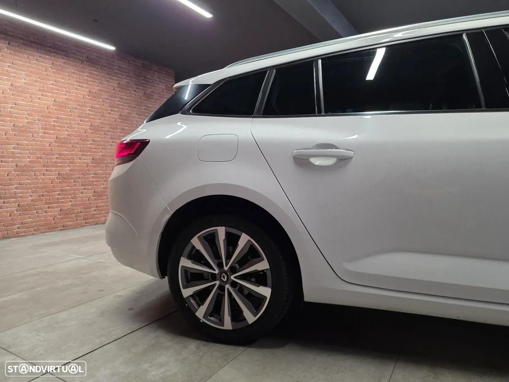 Renault Mégane Sport Tourer 1.5 Blue dCi R.S. Line — fotografia 3