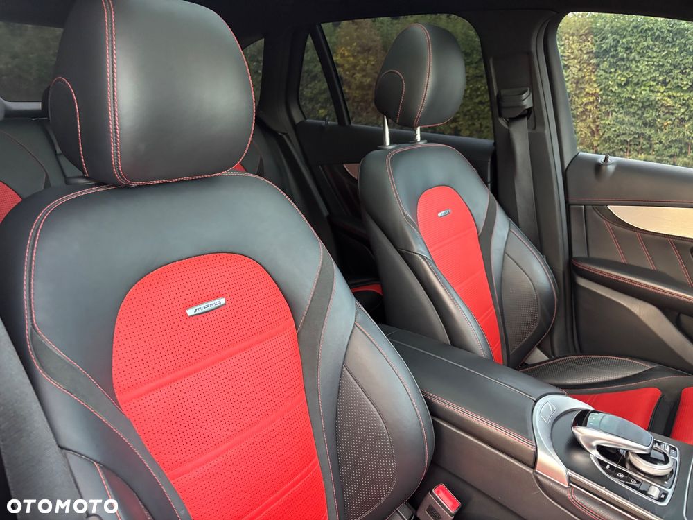 Mercedes-Benz GLC AMG 63 4Matic+ AMG Speedshift MCT - 25