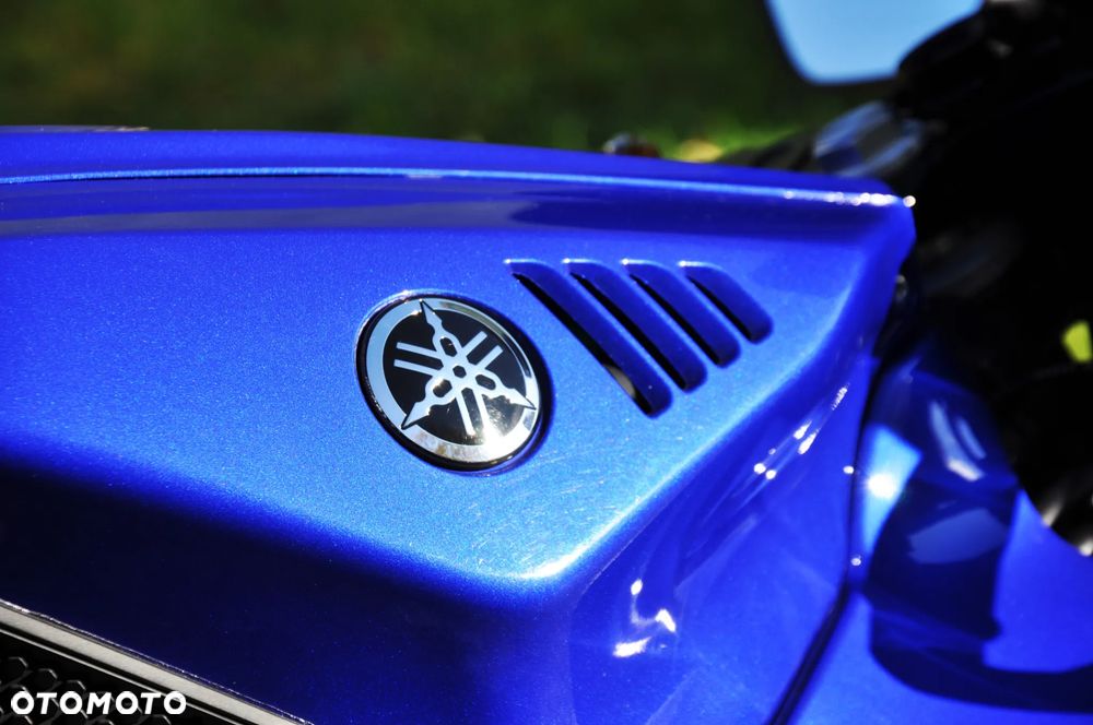 Yamaha R7 - 18