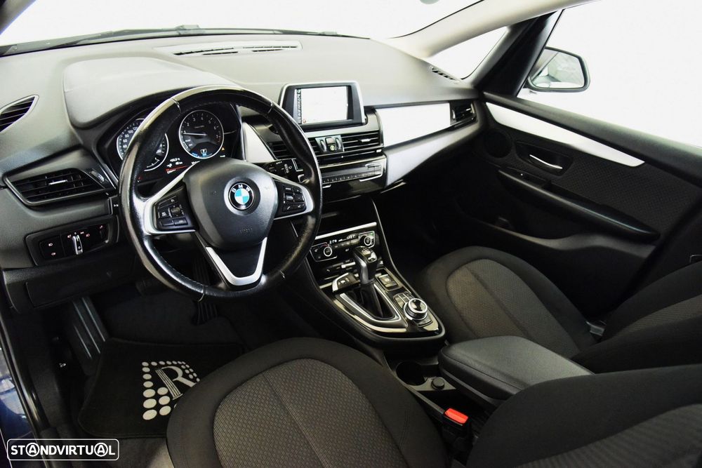 BMW 225xe Active Tourer - 12