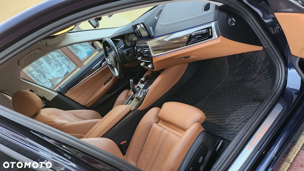 BMW Seria 5 520d xDrive Luxury Line - 10