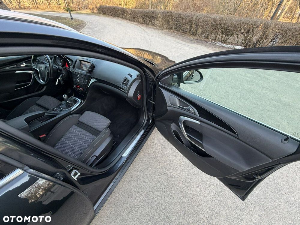 Opel Insignia - 30