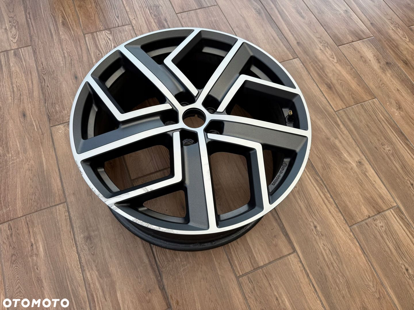 Hyundai IoniQ 5 2021- felga 8.5x20 et54.5 oryginal ladna - 2