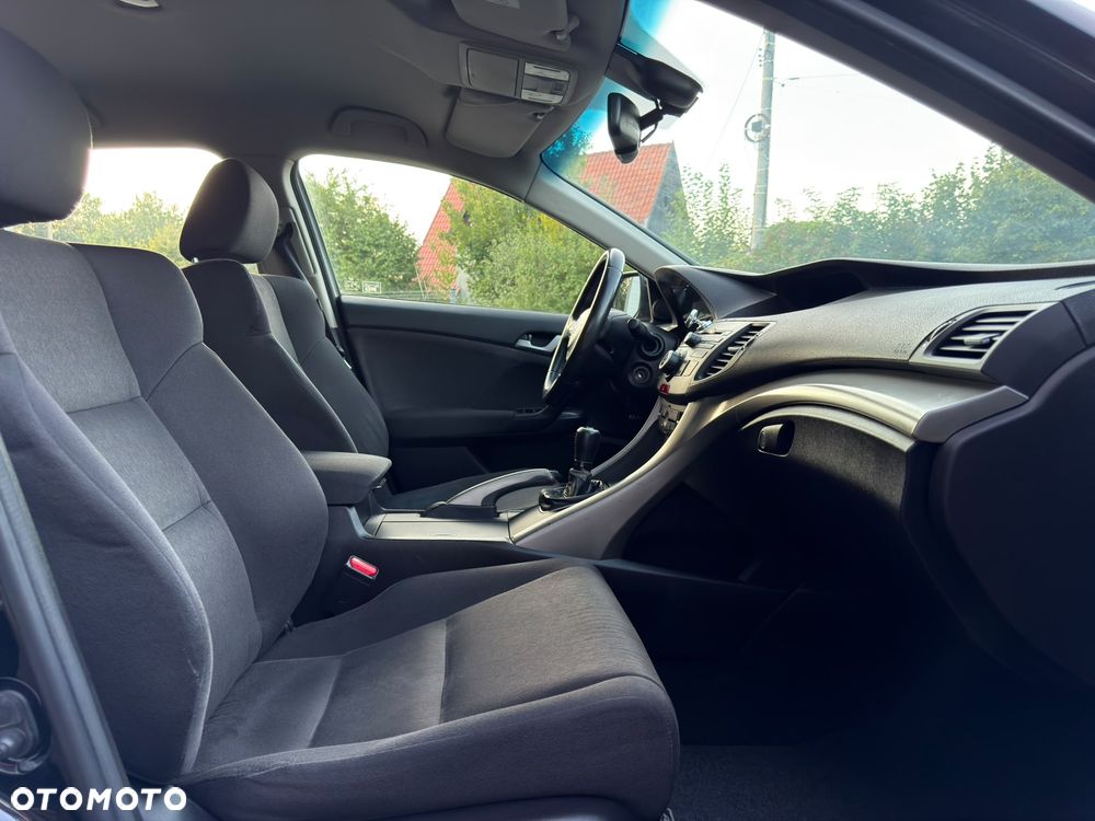 Honda Accord 2.0 Comfort - 11