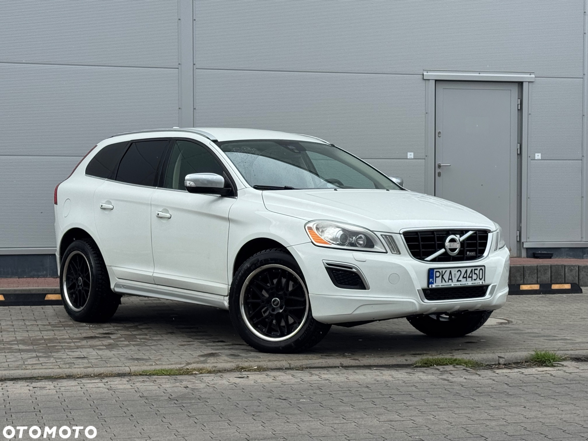 Volvo XC 60 D4 AWD Geartronic RDesign - 27