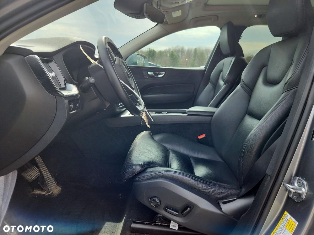 Volvo XC 60 T6 AWD Geartronic Momentum - 8