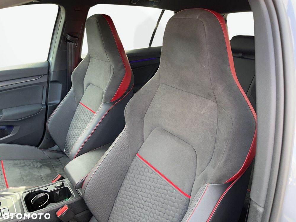 Volkswagen Golf - 17