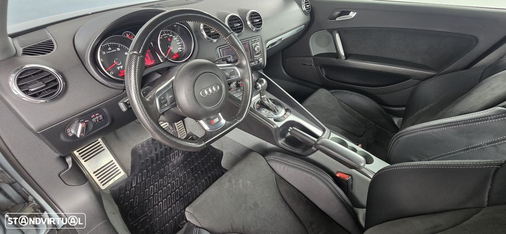 Audi TT Coupé 3.2 quattro S tronic - 15