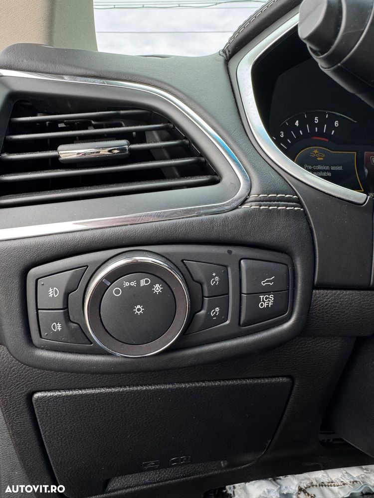 Ford Edge 2.0 Panther A8 AWD Vignale - 12