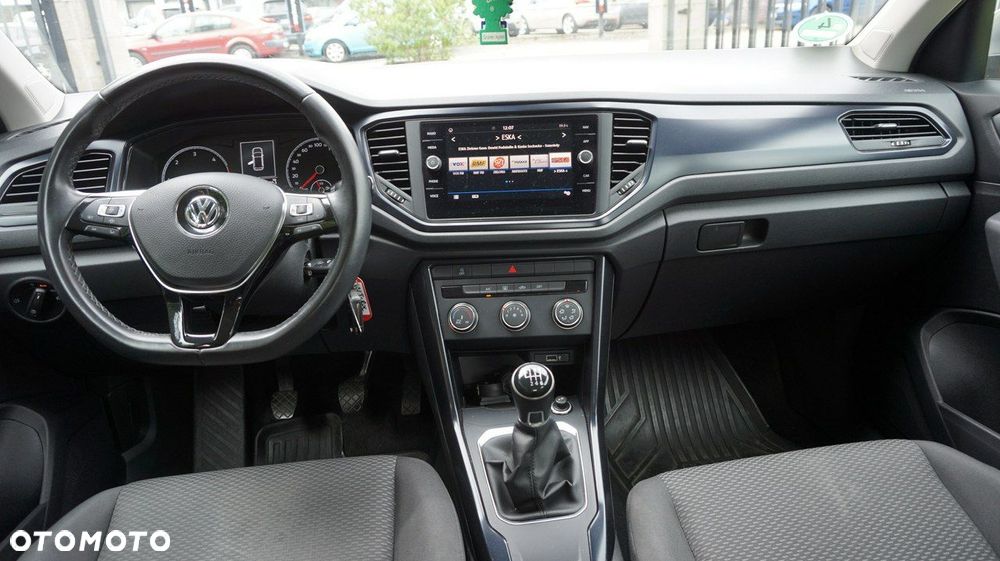 Volkswagen T-Roc - 10