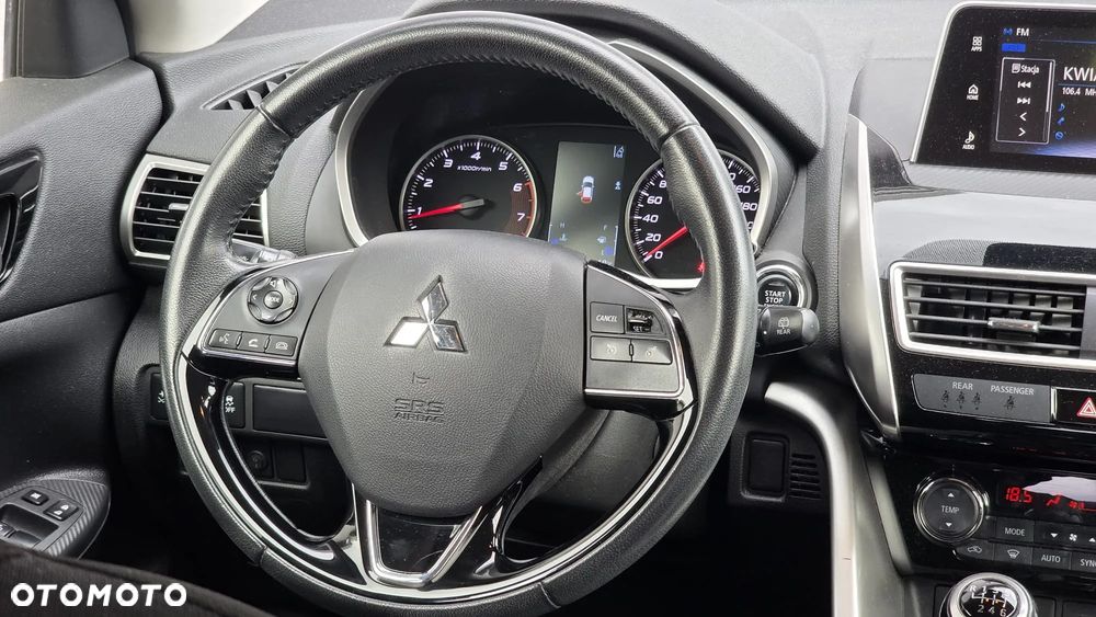 Mitsubishi Eclipse Cross 1.5 T GPF Invite Plus - 25