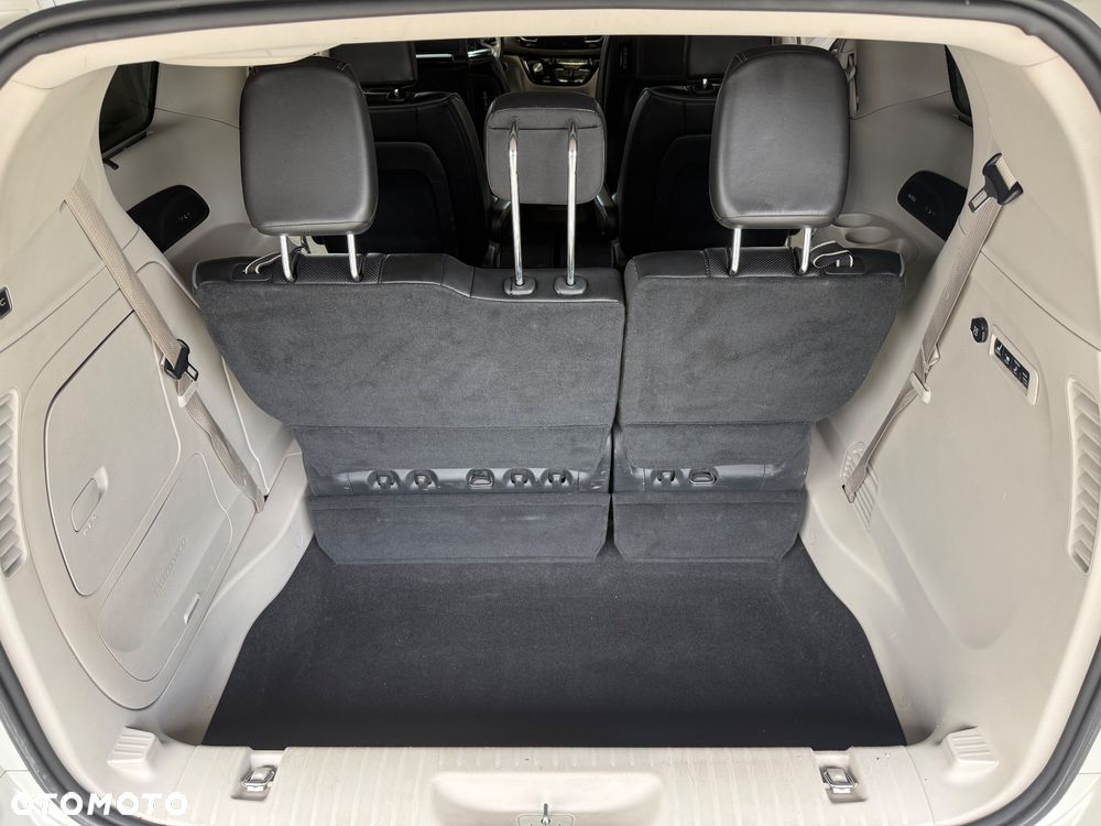Chrysler Pacifica - 24