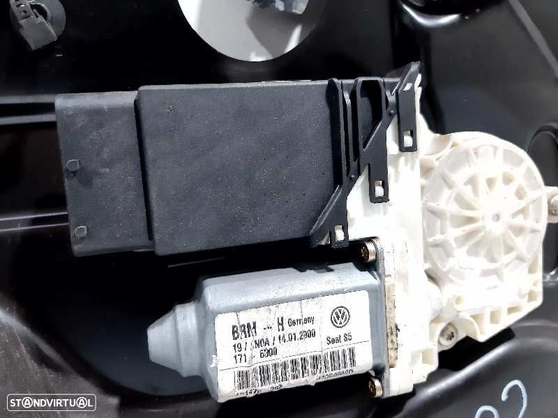 ELEVADOR DE VIDRO FRONTAL DIREITO SEAT LEON 2000 - 2