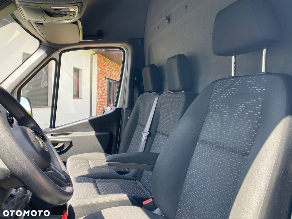 Mercedes-Benz SPRINTER 319 L3H2 - 14