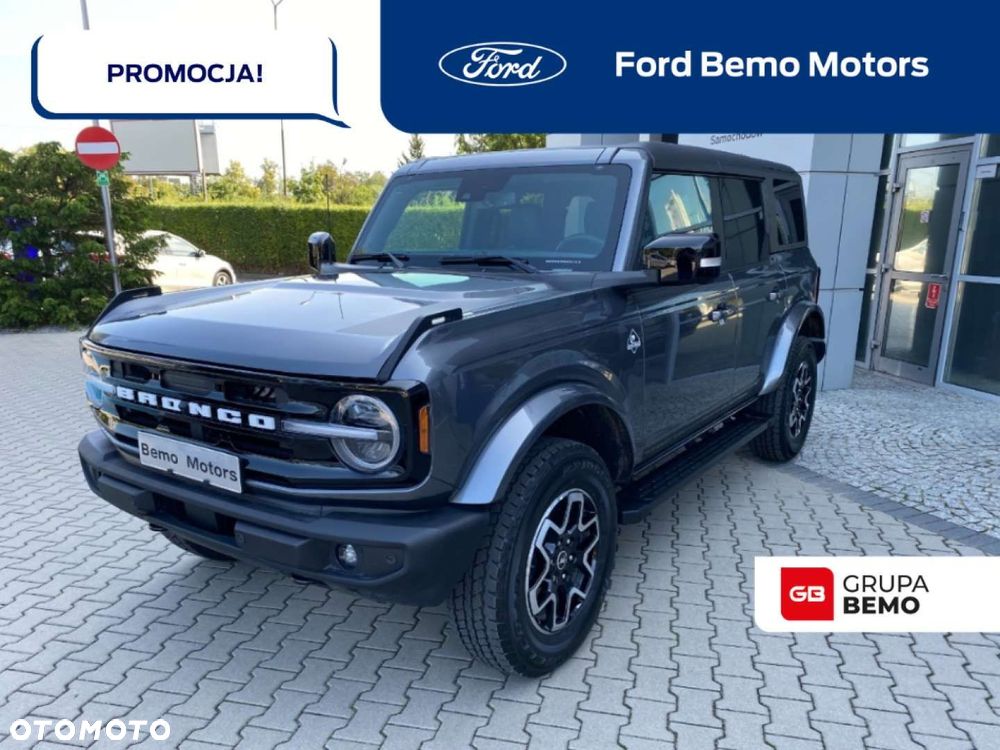 Ford Bronco - 1