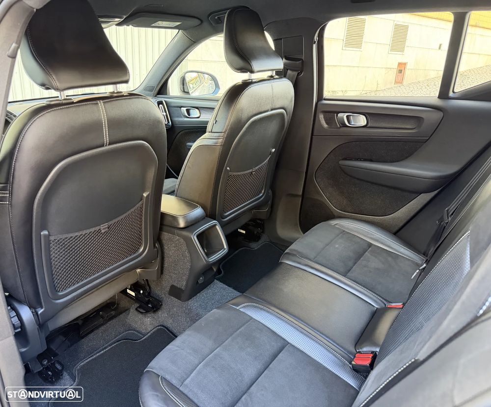 Volvo XC 40 1.5 T3 R-Design Tech Edition - 27