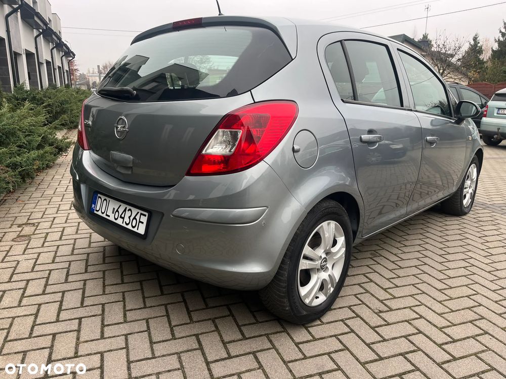Opel Corsa 1.2 16V Cosmo - 7