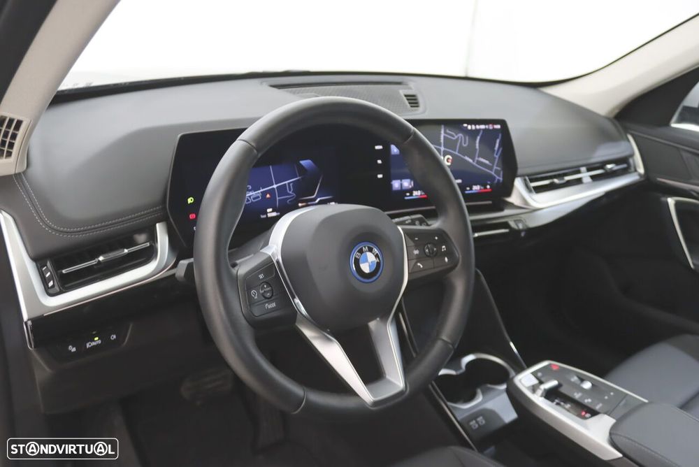 BMW iX1 xDrive30 xLine - 9
