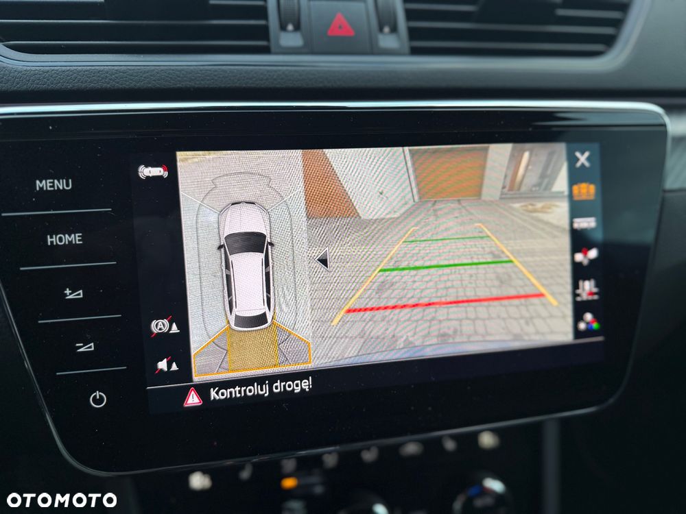 Skoda Superb 2.0 TDI Sportline DSG - 23