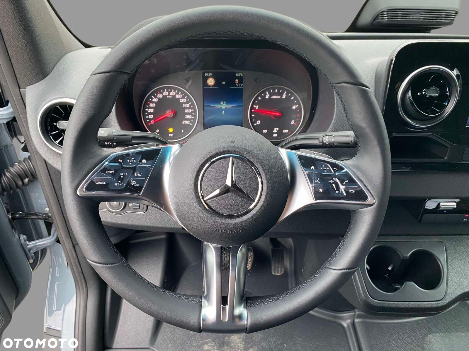 Mercedes-Benz Sprinter 319 CDI KA OM654 długi PRO - 6