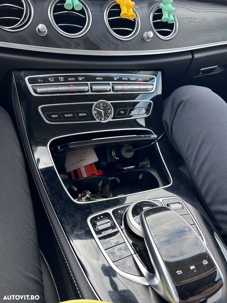 Mercedes-Benz E 220 d Aut. - 12