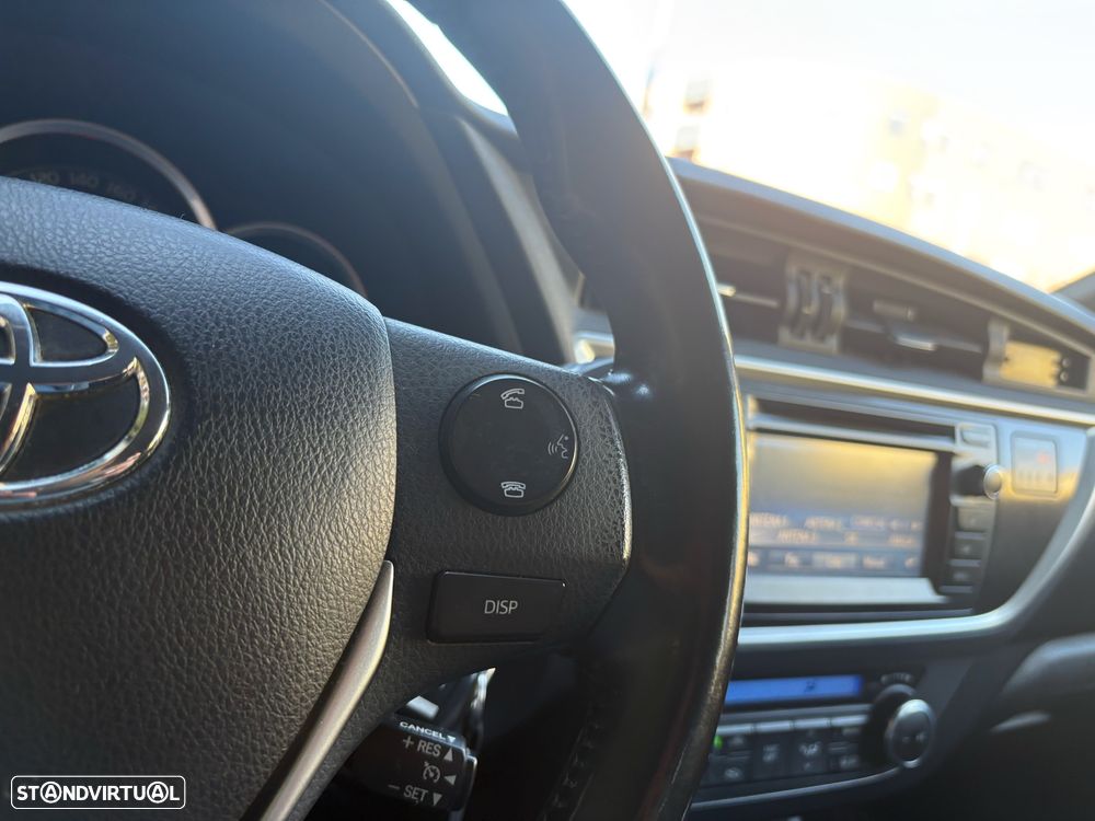 Toyota Auris Touring Sports 1.4 D-4D C.+P.Techo+P.Sport - 17