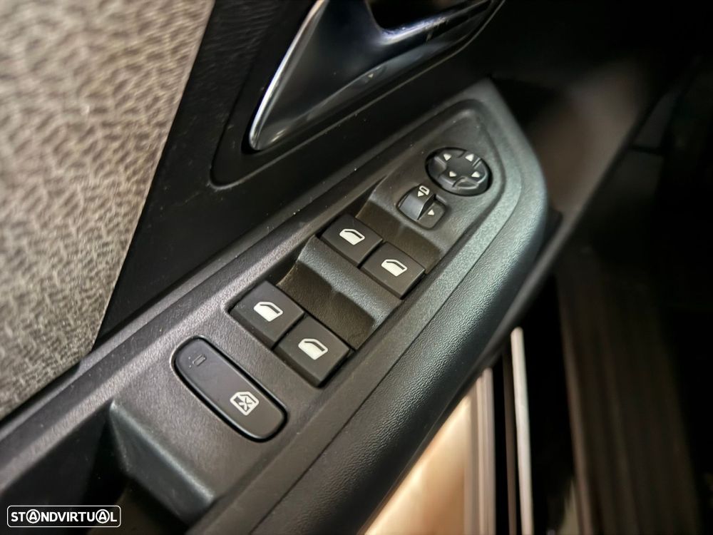 Citroën C4 1.2 PureTech Plus EAT8 - 30