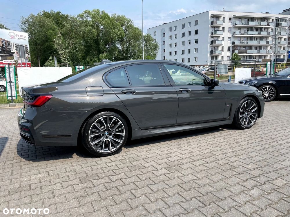 BMW Seria 7 - 12