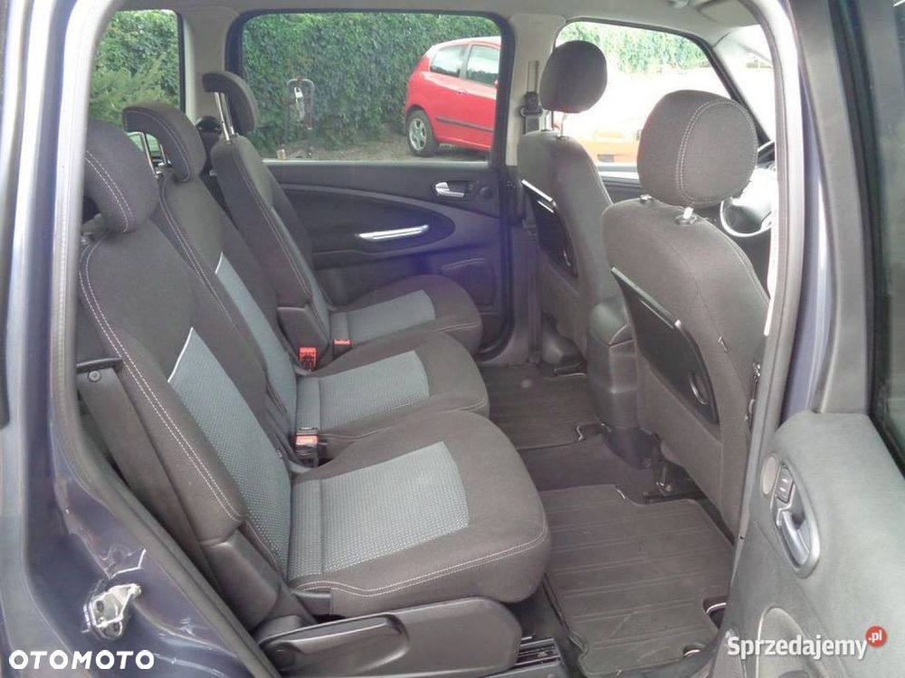 Ford Galaxy - 8