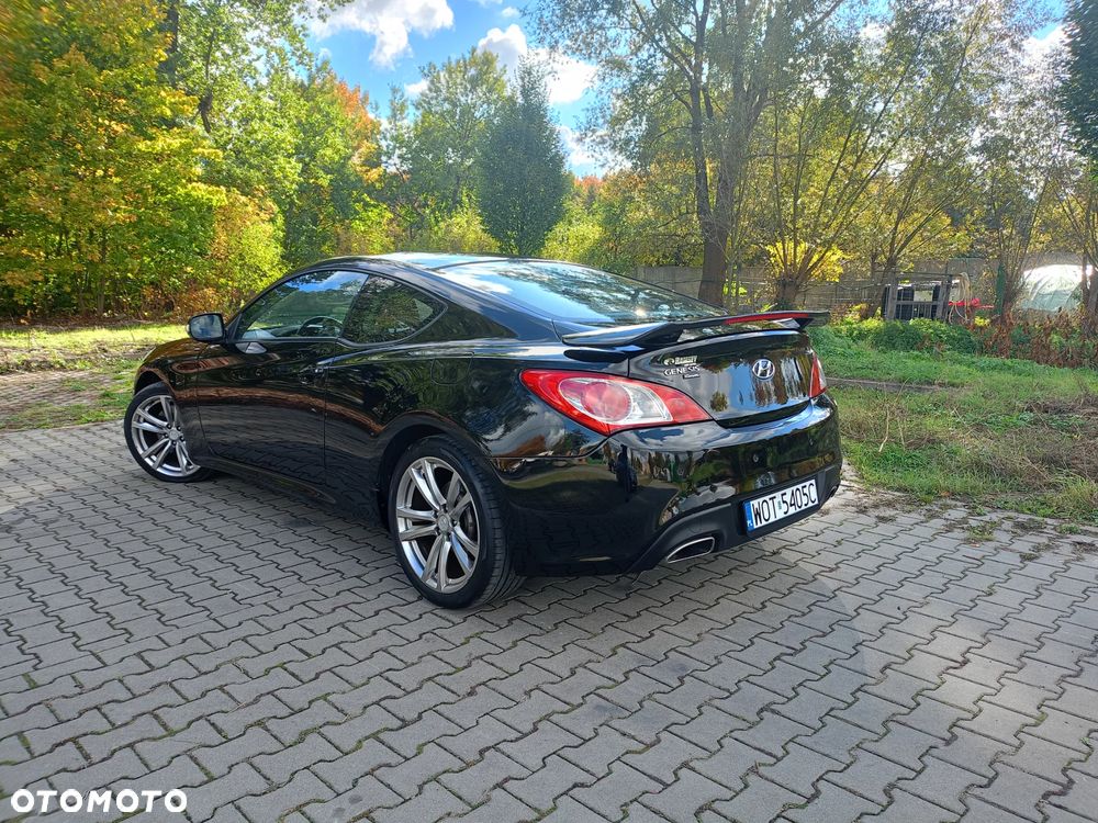 Hyundai Genesis Coupe 2.0 T - 3