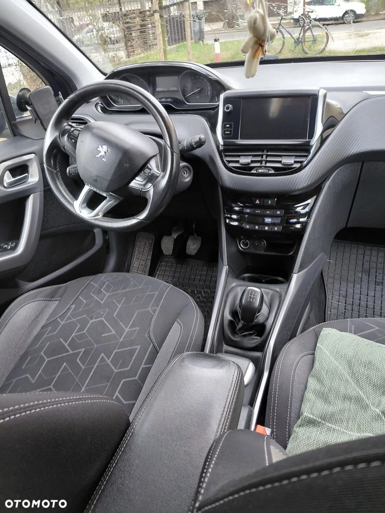 Peugeot 2008 1.2 Pure Tech Access EU6 - 12