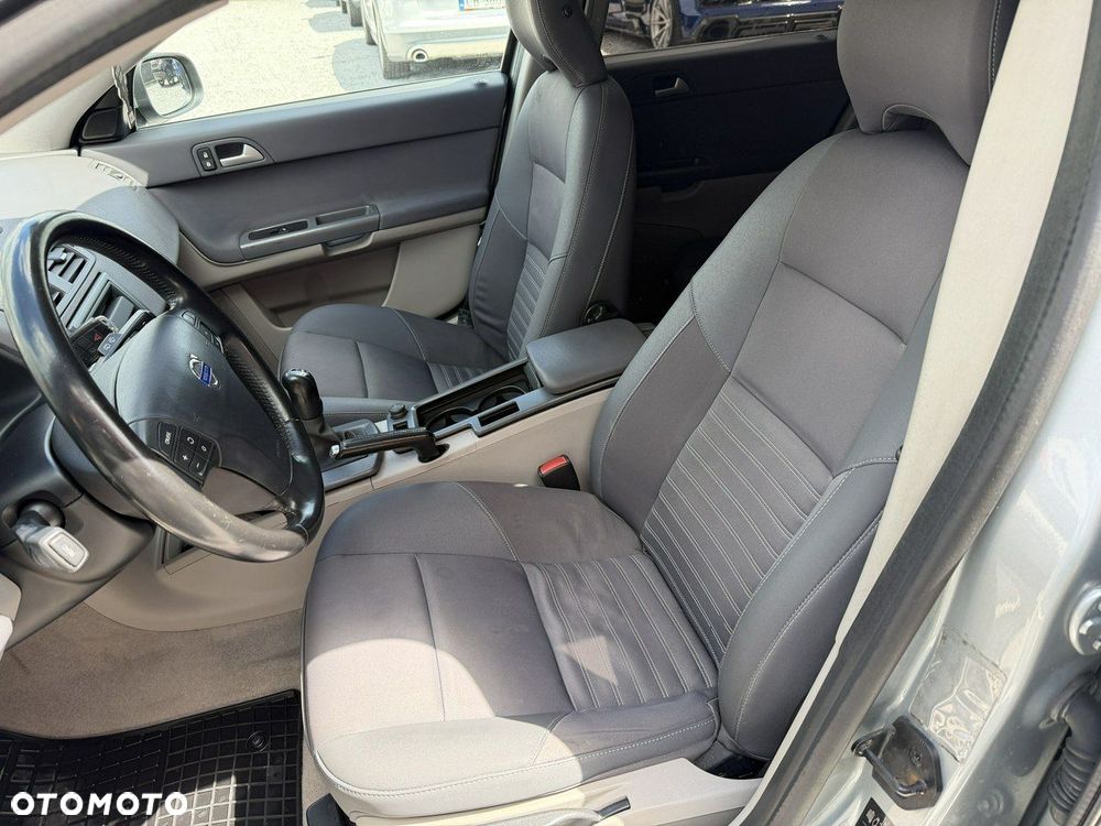 Volvo V50 - 11