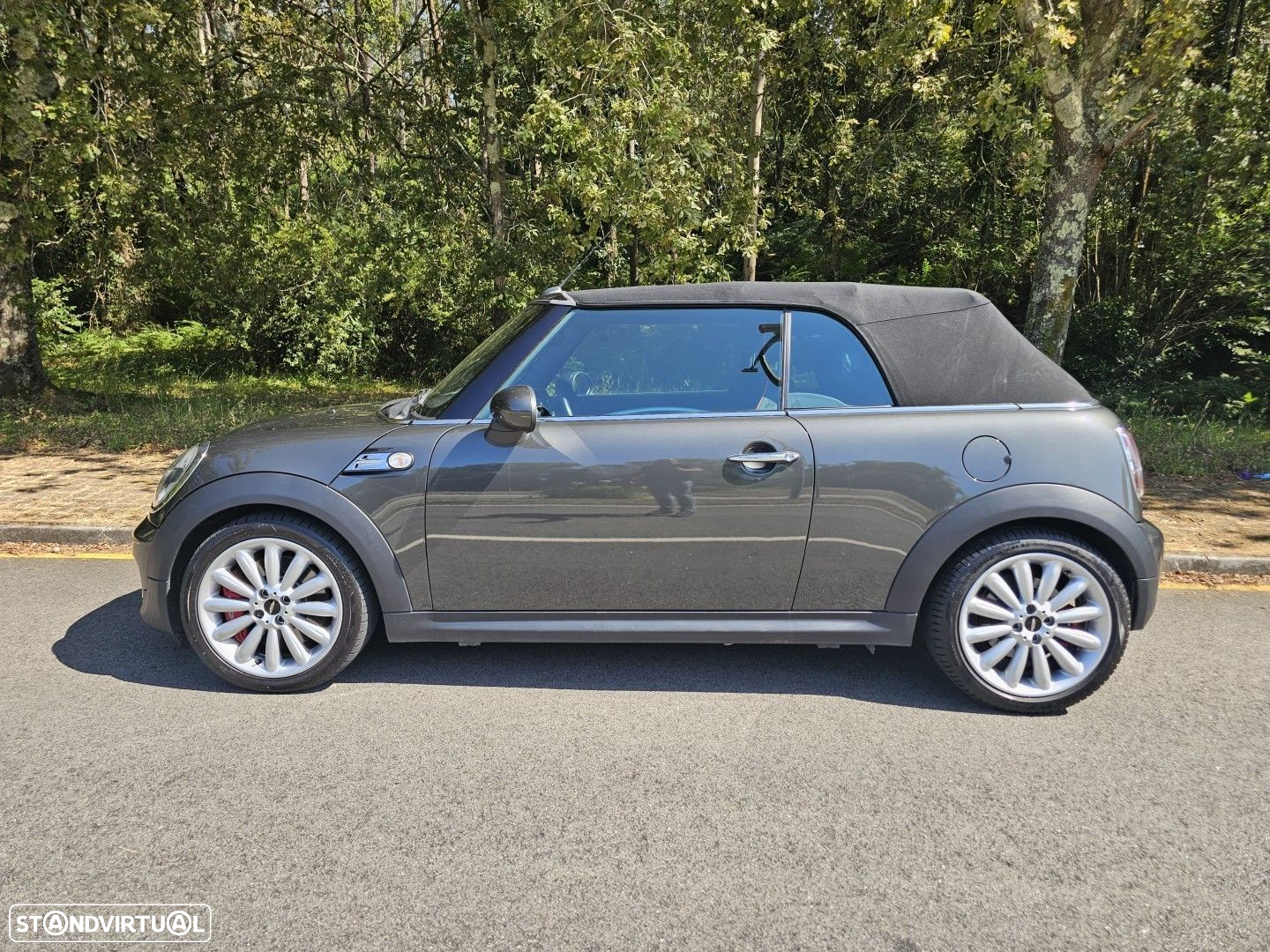 MINI Cabrio John Cooper Works - 5