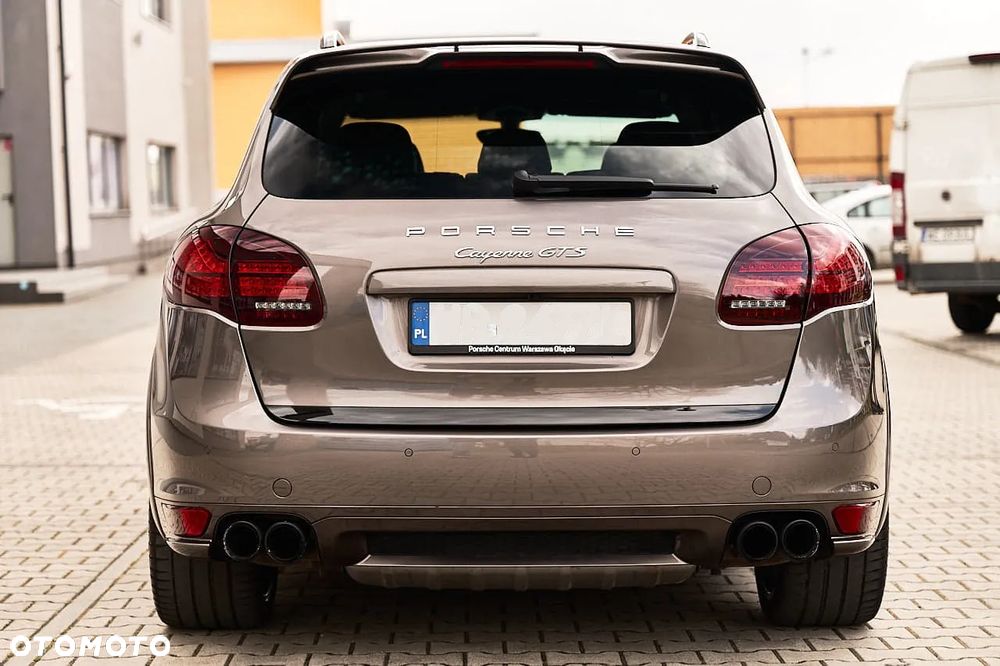 Porsche Cayenne - 9
