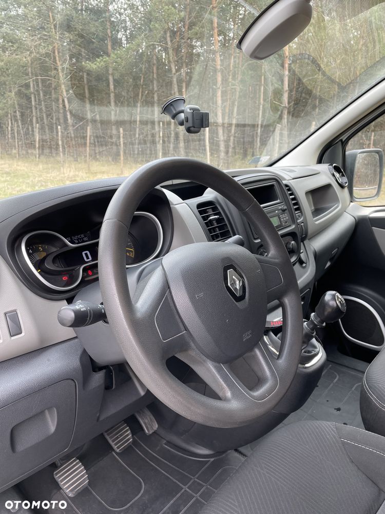 Renault TRAFIC - 12
