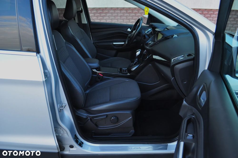 Ford Kuga 2.0 TDCi 4x4 Titanium - 28