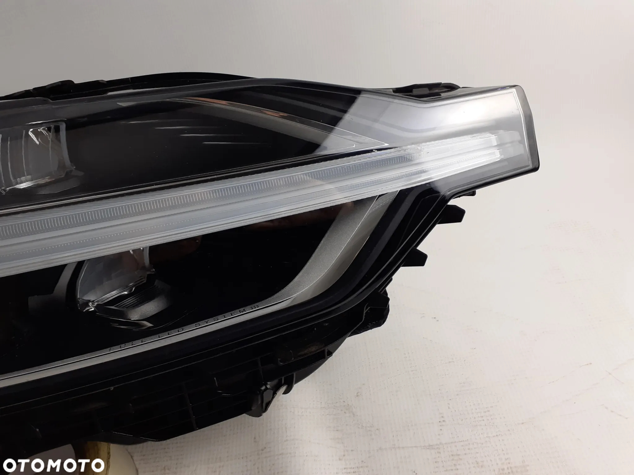 Lampa Prawa Full LED Mid Volvo XC60 II 18-22r.32342509 - 3
