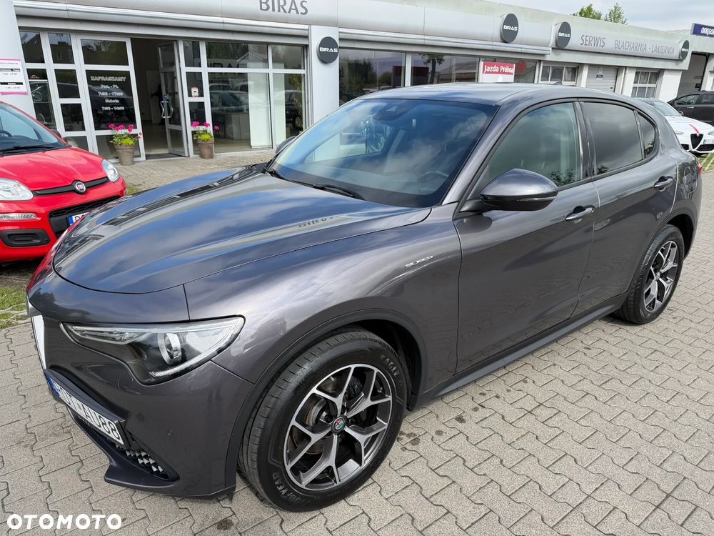 Alfa Romeo Stelvio - 18