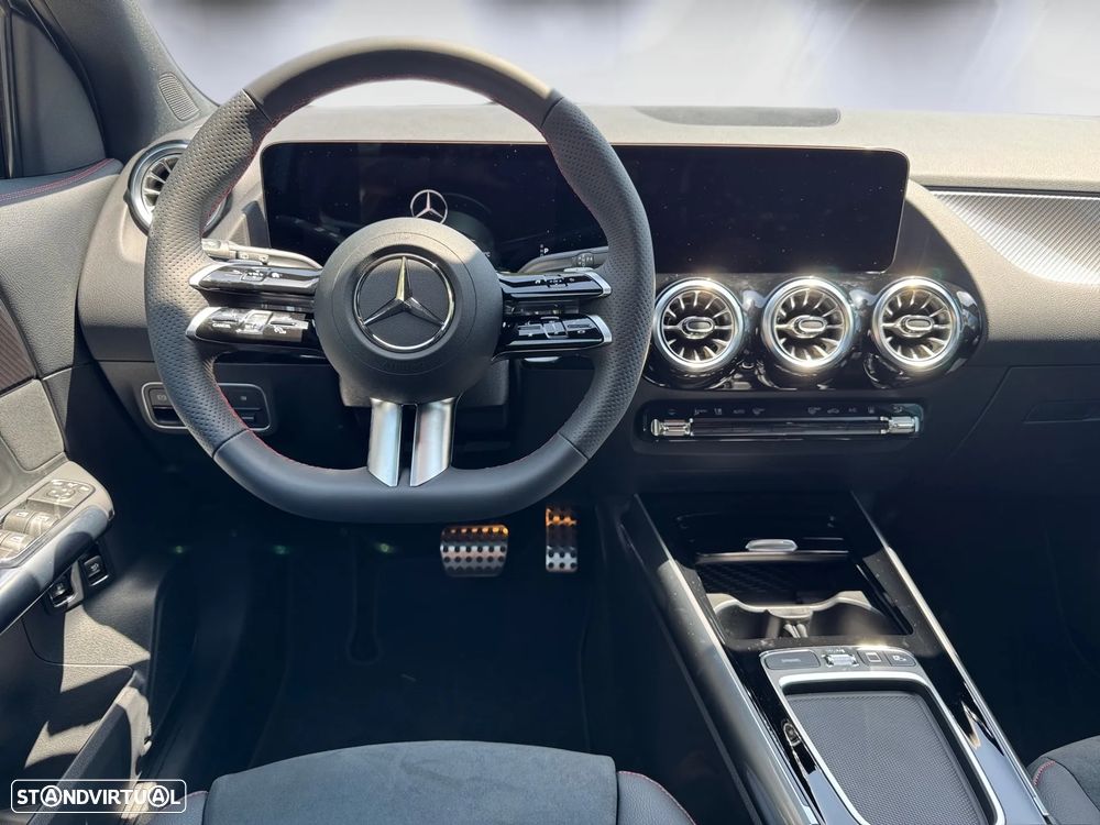 Mercedes-Benz GLA 250 e AMG Line - 18