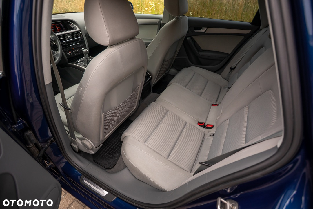 Audi A4 Avant 2.0 TDI DPF Ambiente - 20