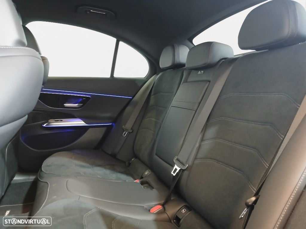 Mercedes-Benz E 300 de - 13