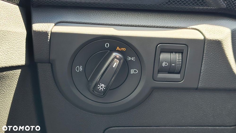 Volkswagen T-Cross - 12