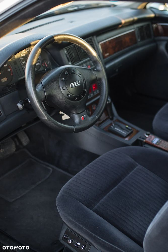 Audi Coupe - 27