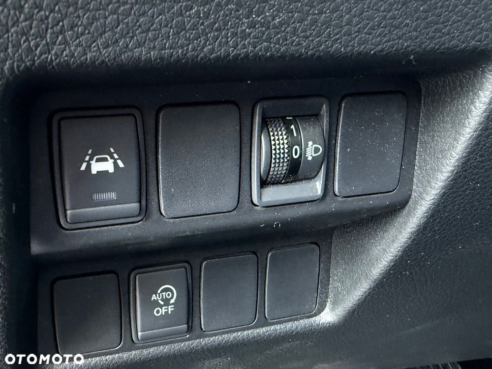 Nissan Qashqai 1.3 DIG-T N-Connecta - 18