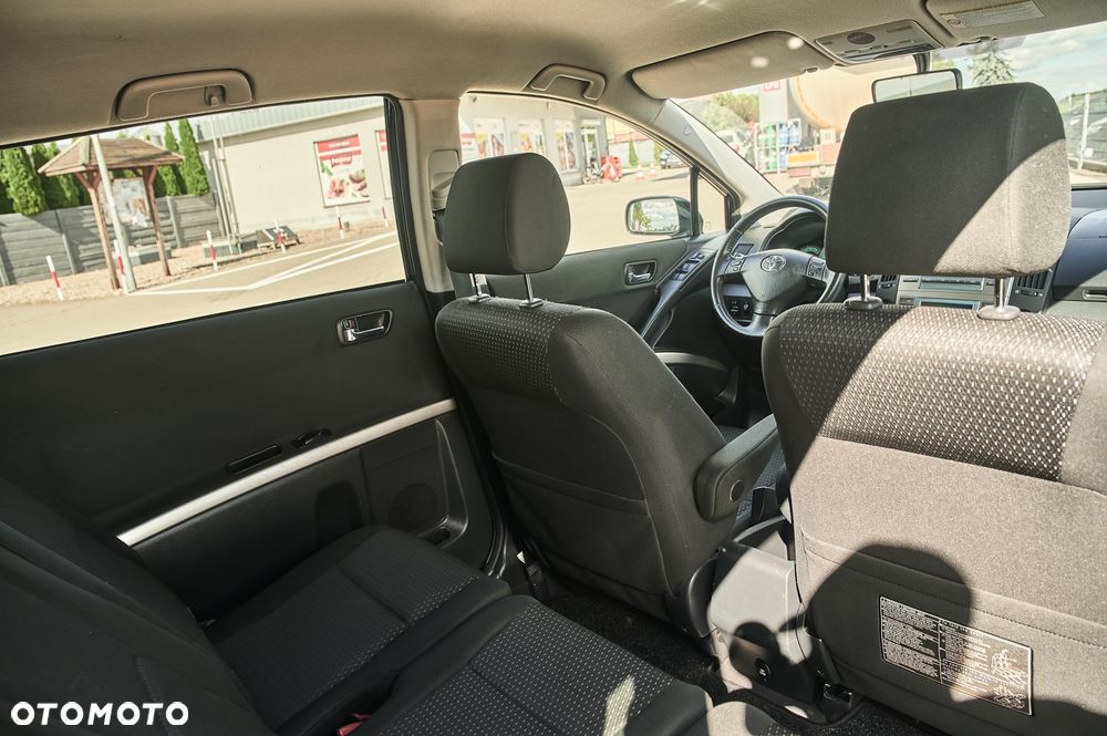 Toyota Corolla Verso - 31