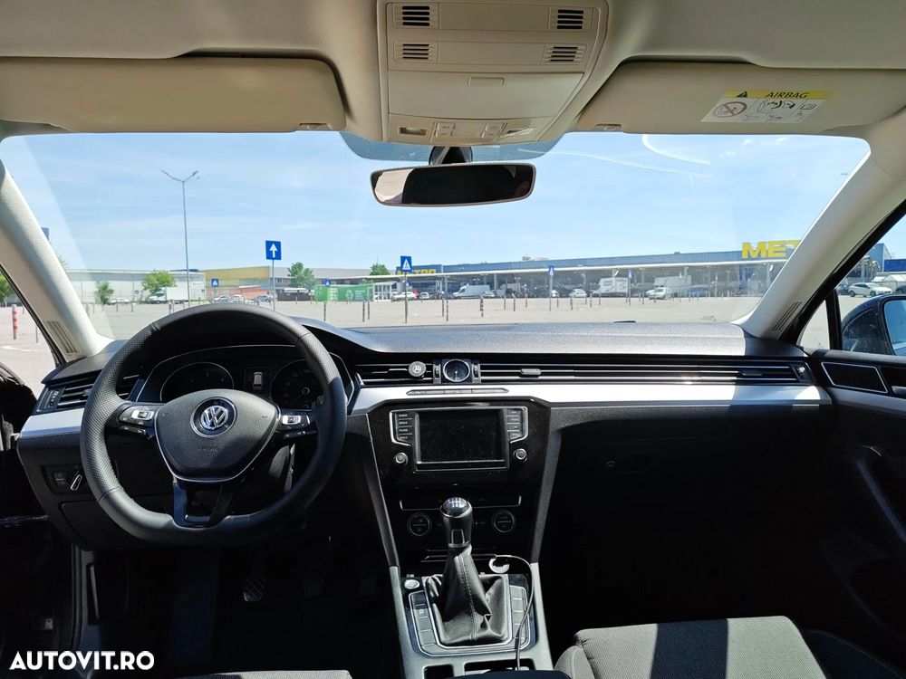 Volkswagen Passat 2.0 TDI Comfortline - 10