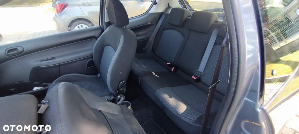 Peugeot 206 plus - 13