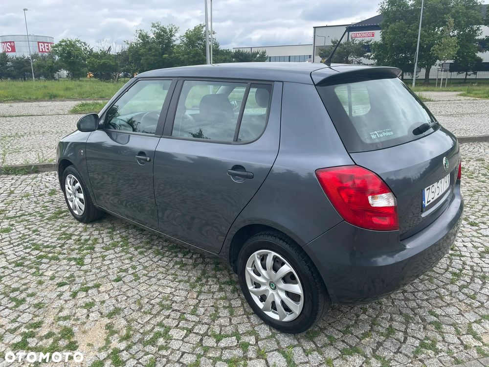 Skoda Fabia 1.4 16V Active - 12